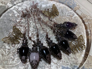 お守りペンデュラム